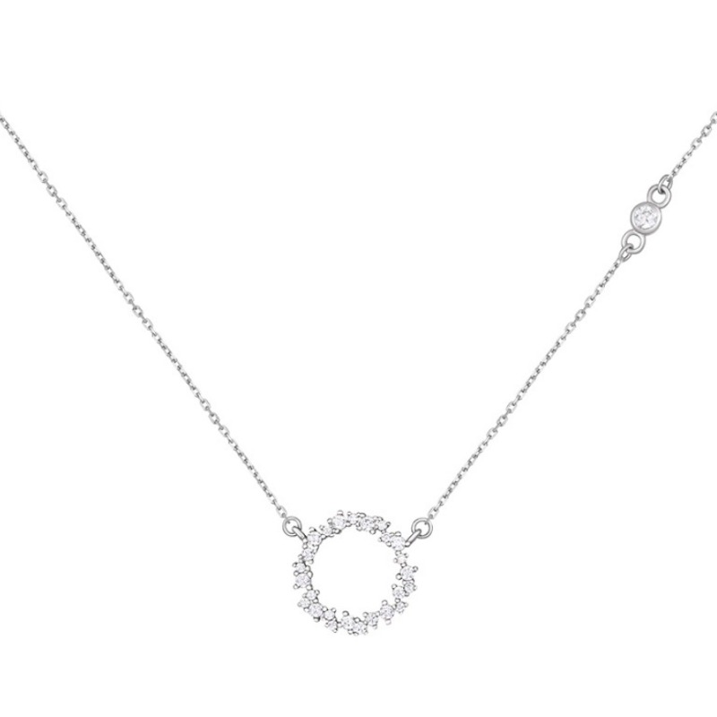 Collana con elegante corona e maglie in pietra